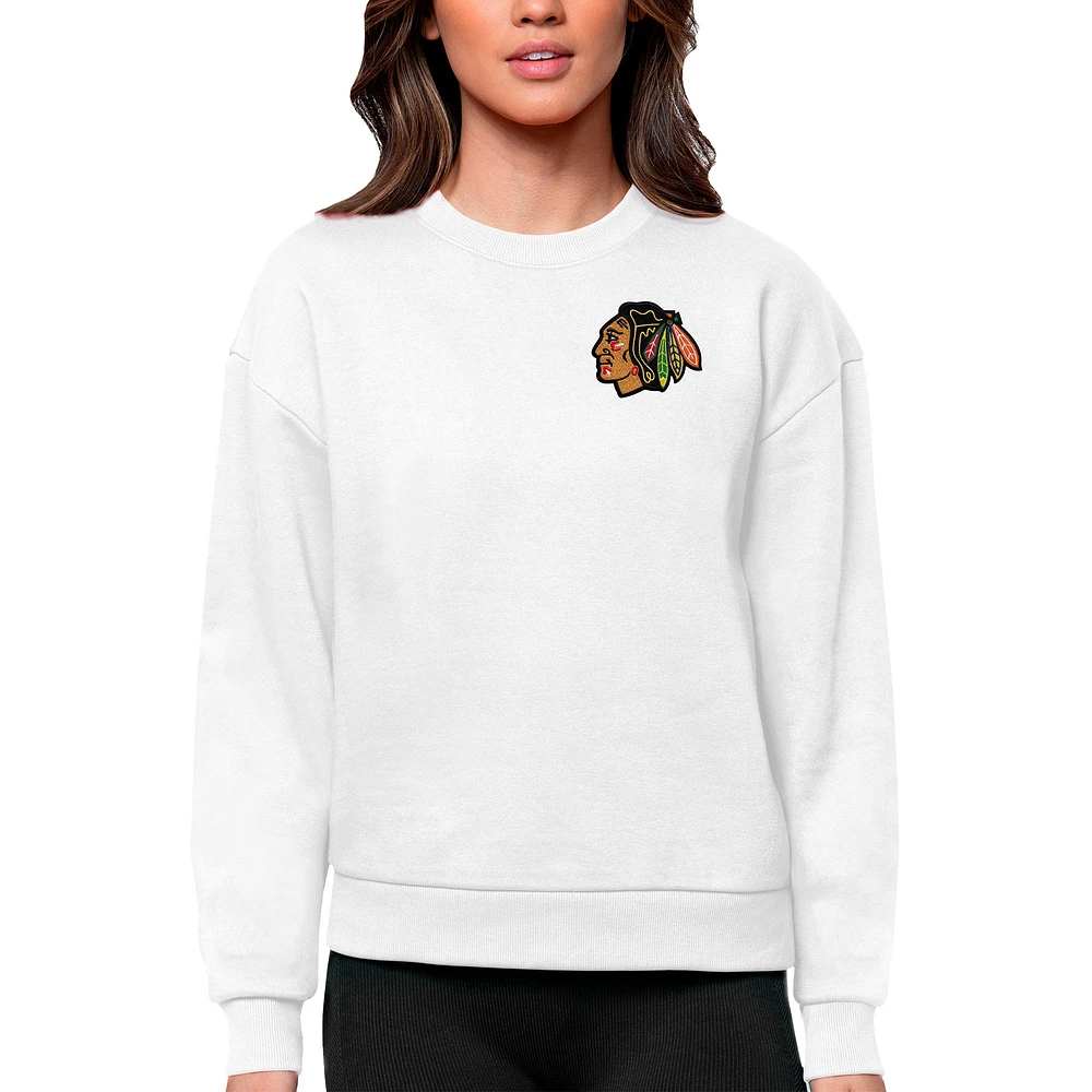 Women's Antigua Chicago Blackhawks Primary Logo Victory Crewneck Pullover Sweatshirt