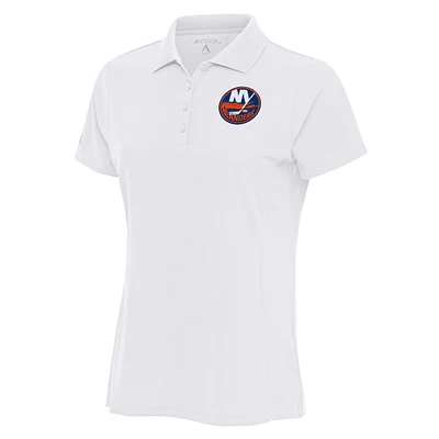 Women's Antigua White New York Islanders Team Logo Legacy Pique Polo