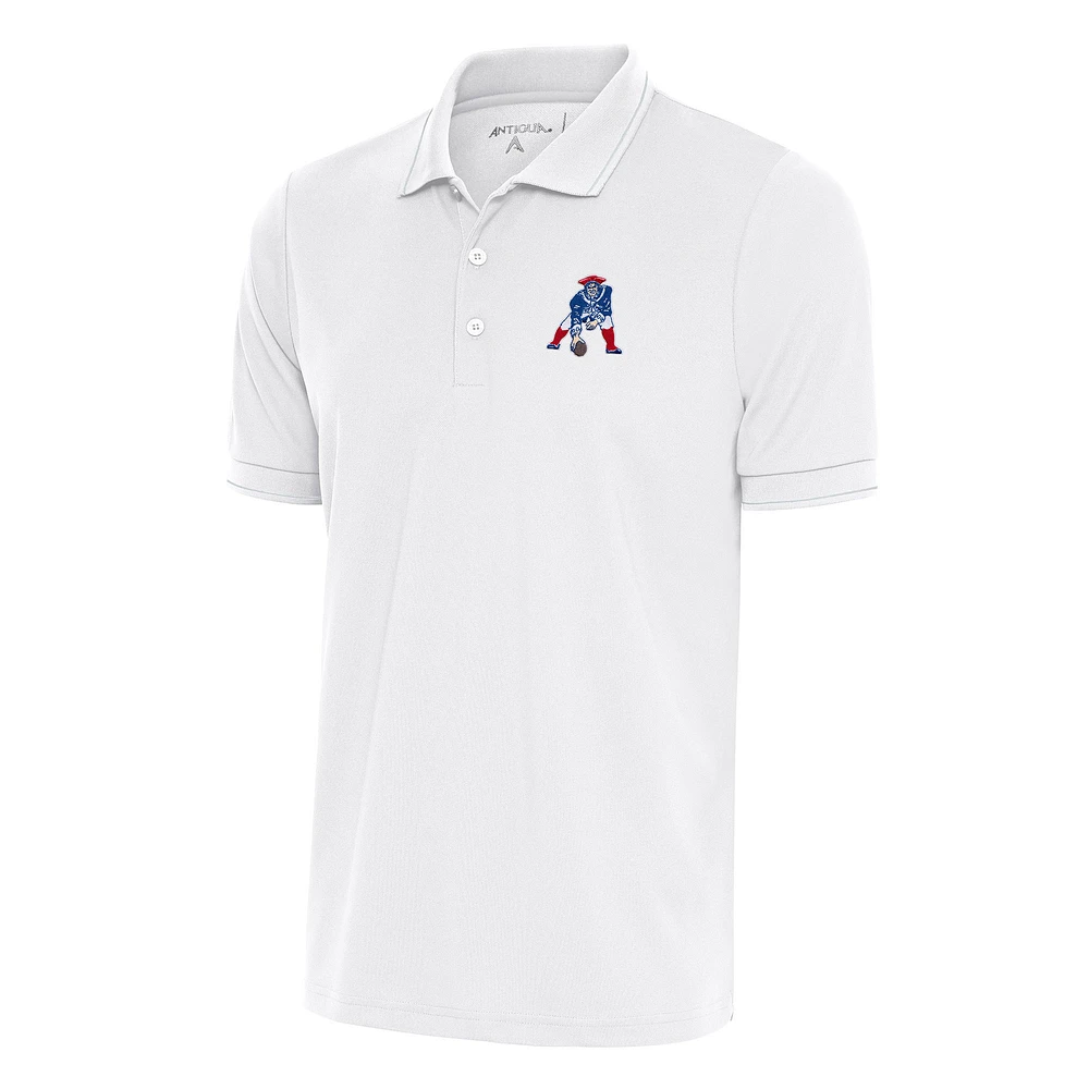 Men's Antigua White New England Patriots Team Logo Throwback Affluent Polo