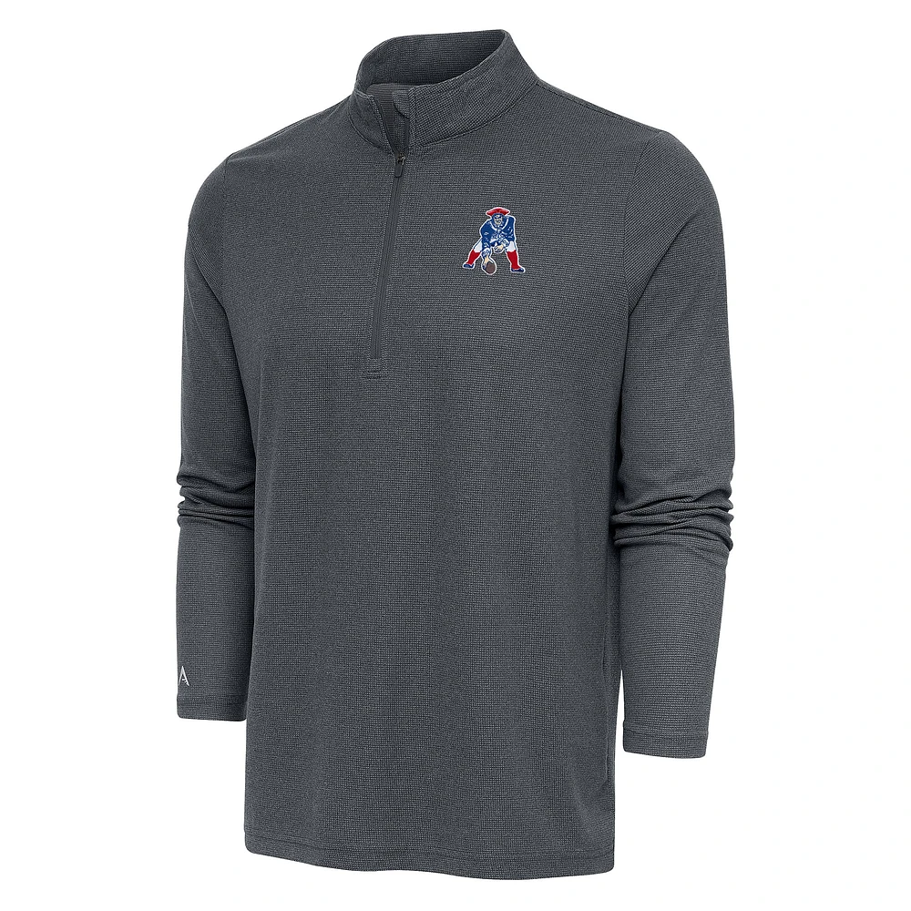 Men's Antigua Heather Charcoal New England Patriots Team Logo Throwback Quarter-Zip Pullover Top