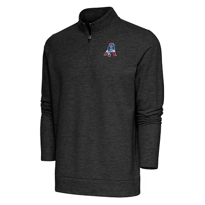 Men's Antigua Heather Black New England Patriots Team Logo Throwback Gambit Quarter-Zip Pullover Top