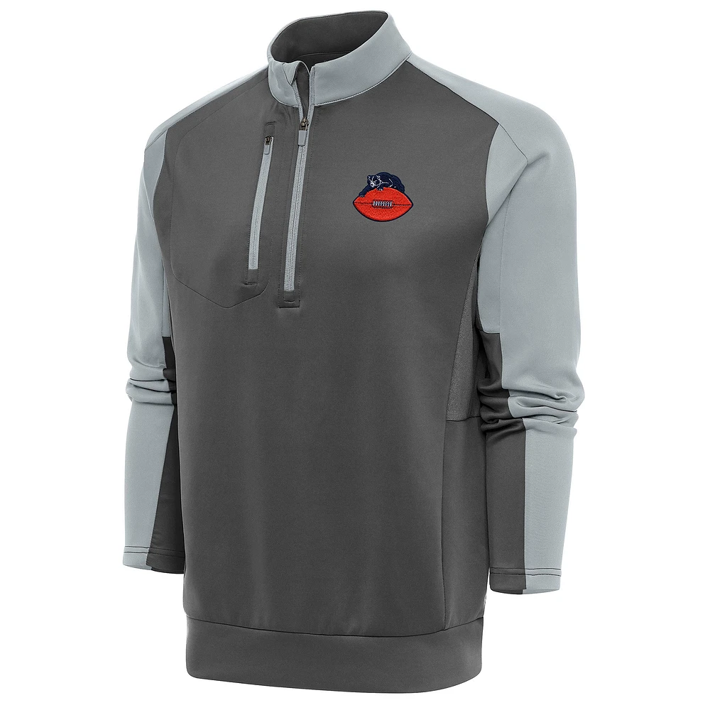Men's Antigua Charcoal/Silver Chicago Bears Team Logo Throwback Team Quarter-Zip Pullover Top