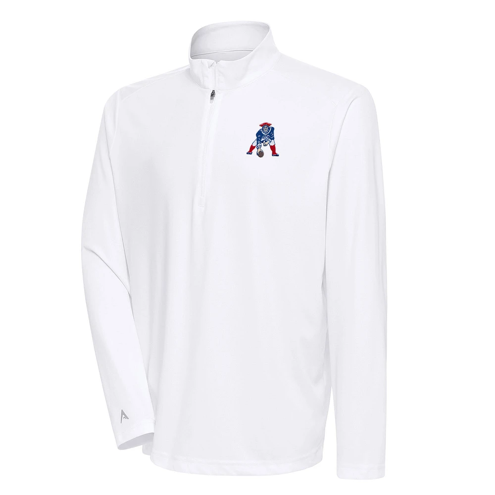 Men's Antigua New England Patriots Team Logo Throwback Tribute Quarter-Zip Pullover Top