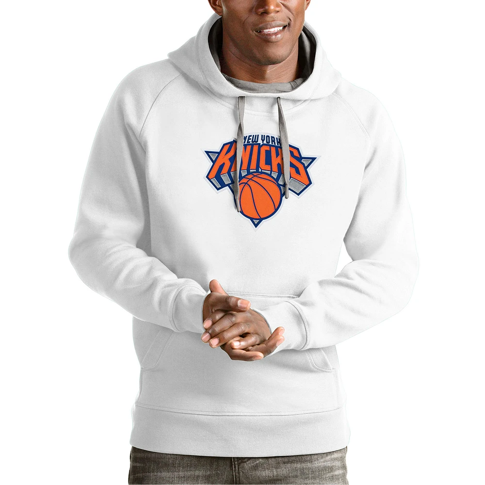 Men's Antigua White New York Knicks Team Logo Victory Pullover Hoodie
