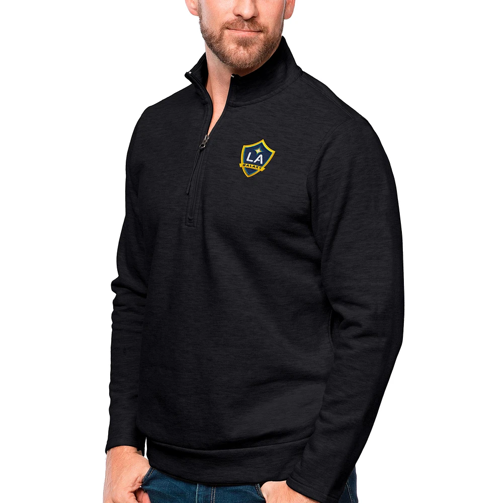 Men's Antigua Heather Black LA Galaxy Primary Team Logo Gambit Quarter-Zip Pullover Top