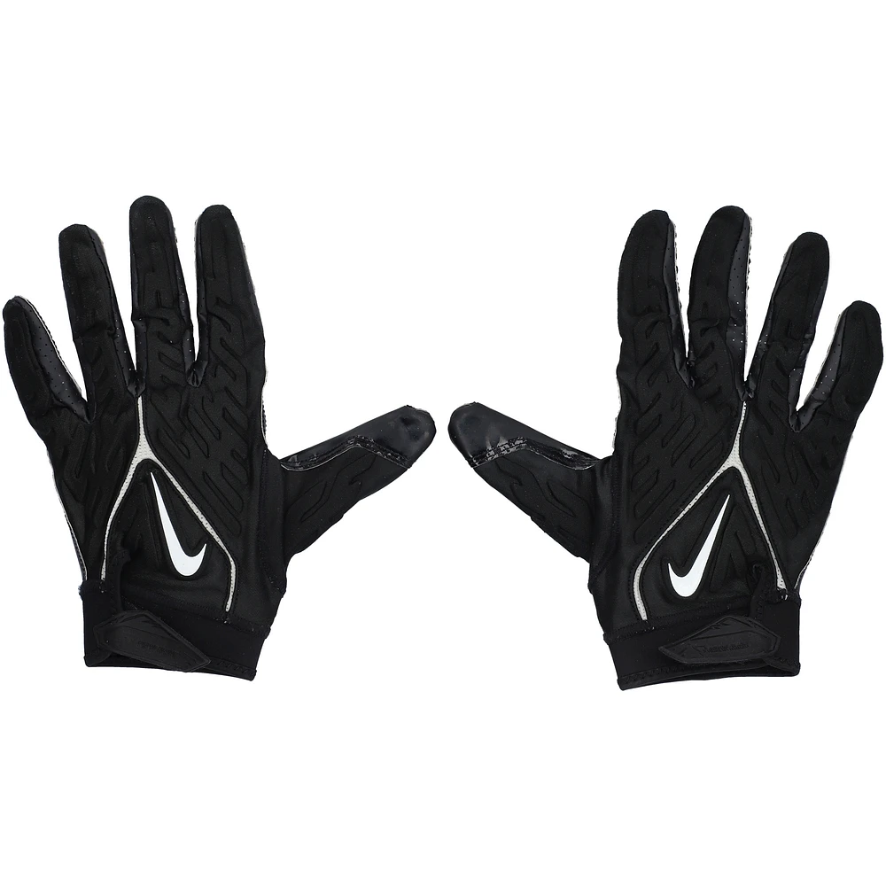 Perrion Winfrey Cleveland Browns Game-Used Black Nike Gloves vs. Atlanta Falcons on October 2 2022