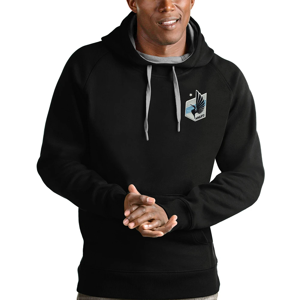 Men's Antigua Black Minnesota United FC Logo Victory Pullover Hoodie