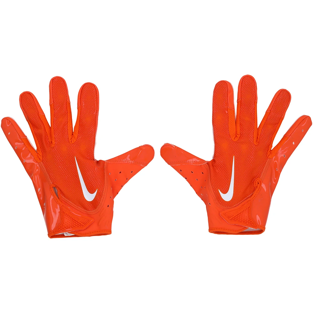 Kareem Hunt Cleveland Browns Game-Used Nike Orange Gloves vs. Washington Commanders on January 1, 2023