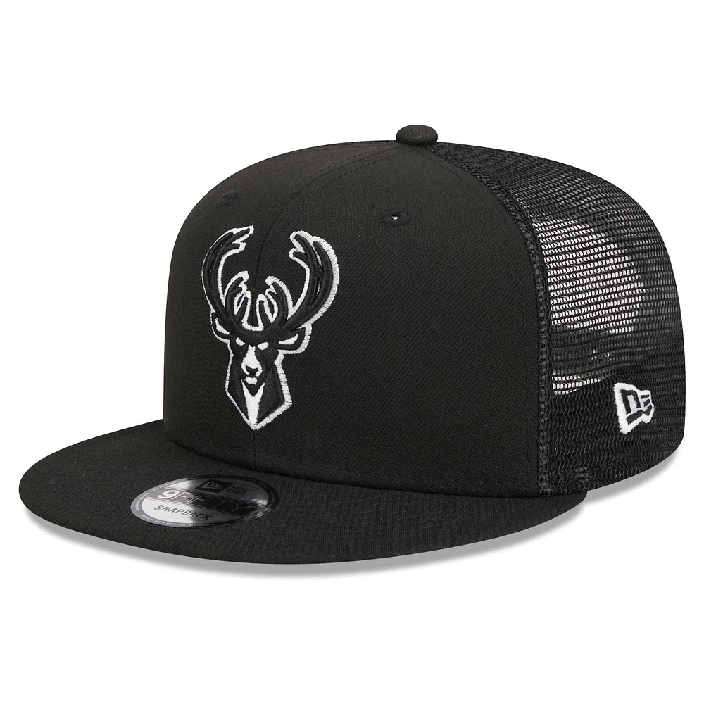 Men's New Era Black Milwaukee Bucks 9FIFTY Snapback Trucker Hat