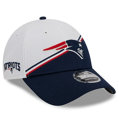 Men's New Era White/Navy New England Patriots 2023 Sideline 9FORTY Adjustable Hat