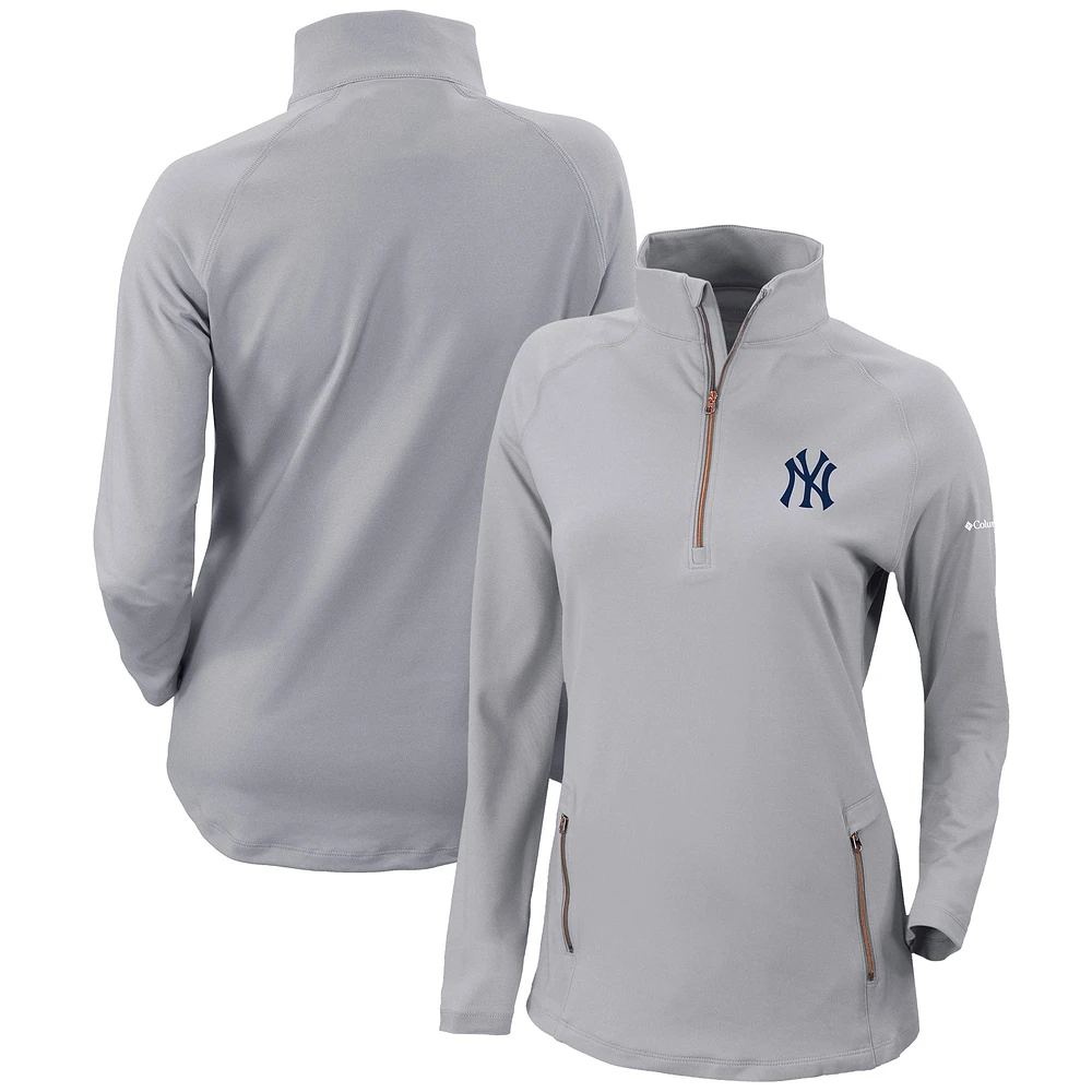 Women's Columbia Gray New York Yankees Omni-Wick Outward Nine Quarter-Zip Pullover Top