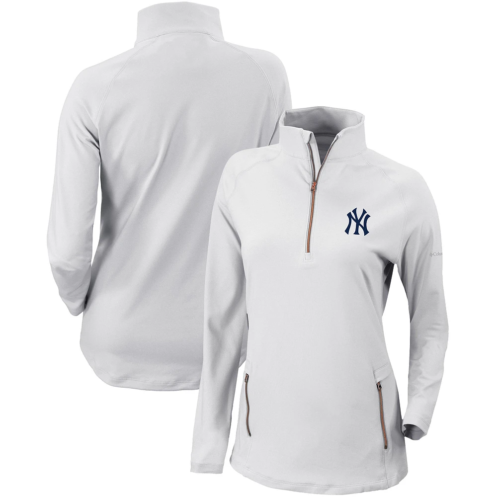 Women's Columbia New York Yankees Omni-Wick Outward Nine Quarter-Zip Pullover Top