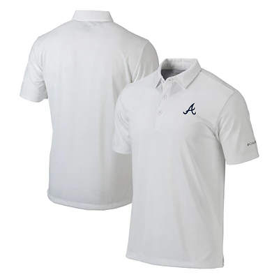 Men's Columbia White Atlanta Braves Omni-Wick Drive Polo