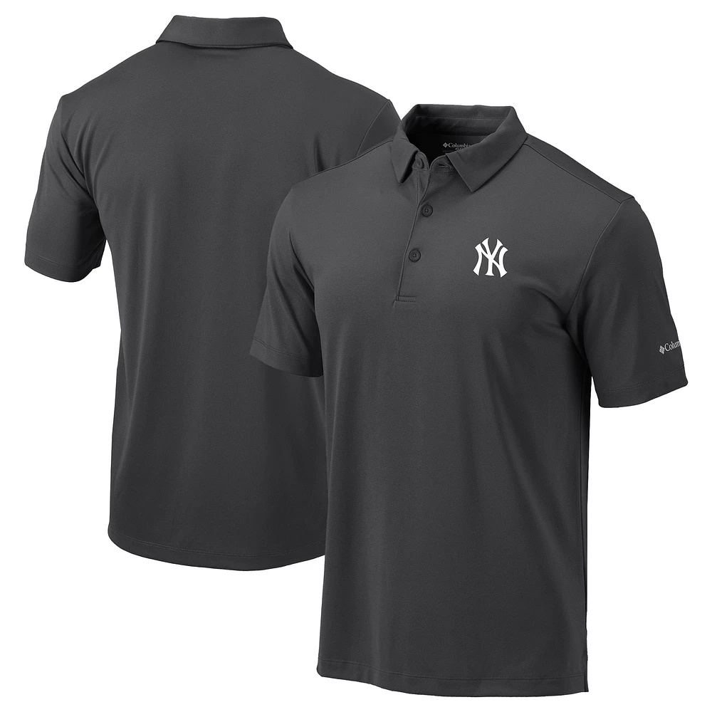 Men's Columbia Charcoal New York Yankees Omni-Wick Drive Polo