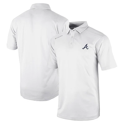 Men's Columbia White Atlanta Braves Omni-Wick Shotgun Polo