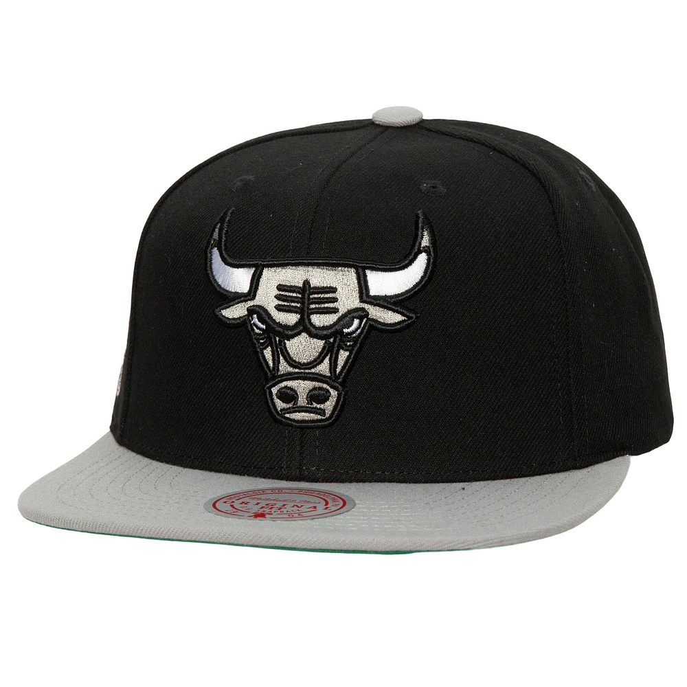 Men's Mitchell & Ness x Lids Black Chicago Bulls Shady Snapback Hat