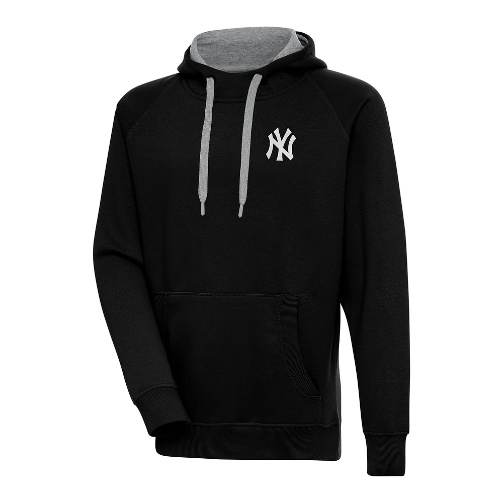 Men's Antigua Black New York Yankees Metallic Victory Pullover Hoodie