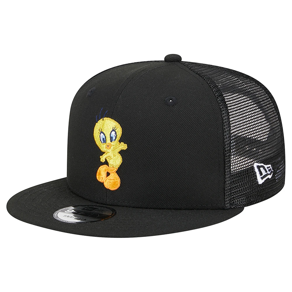 Men's New Era Black Looney Tunes Tweety Trucker 9FIFTY Snapback Hat