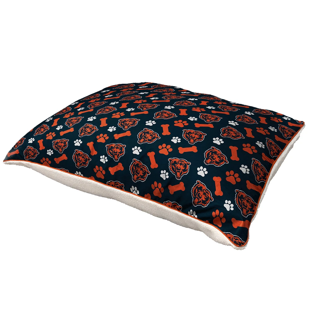 Pegasus Chicago Bears 35" x 44" Bones Sherpa Pet Bed