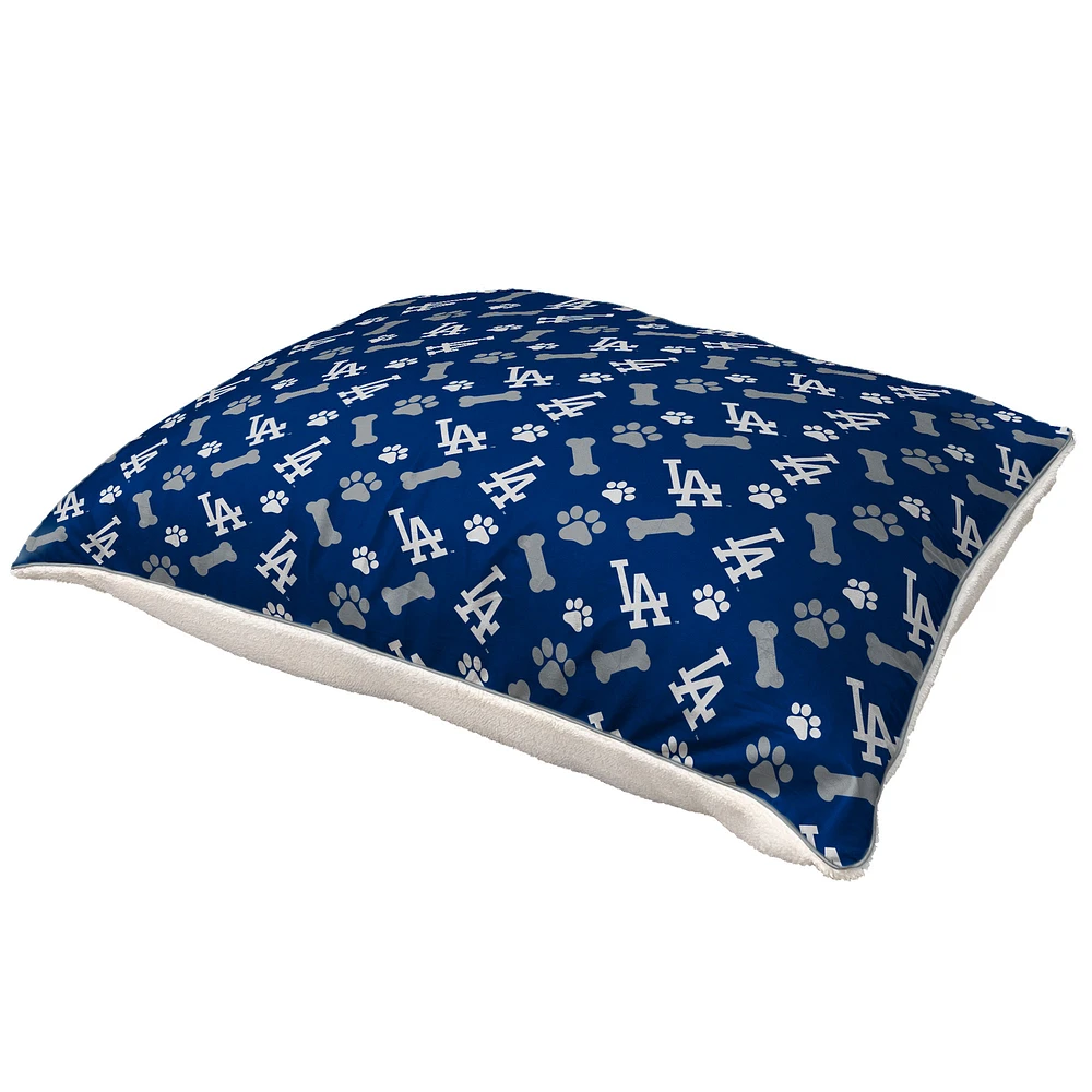 Pegasus Los Angeles Dodgers 35" x 44" Bones Sherpa Pet Bed