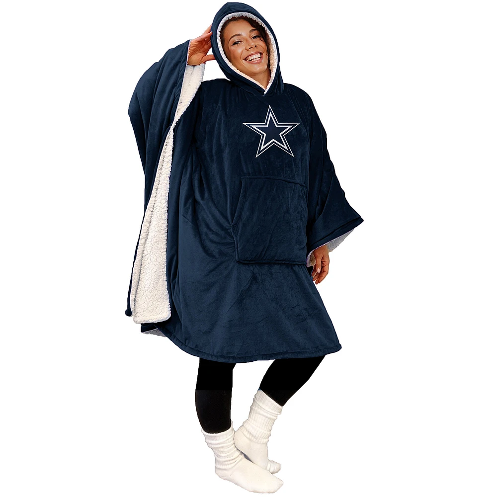 Dallas Cowboys 60" x 80" Logo Patch Team Color Bloncho with Sherpa