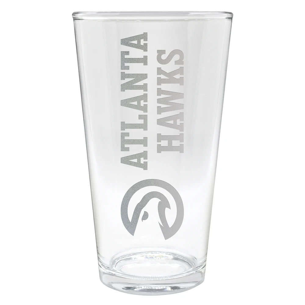 Atlanta Hawks Etched 16oz. Vertical Rally Cry Pint Glass