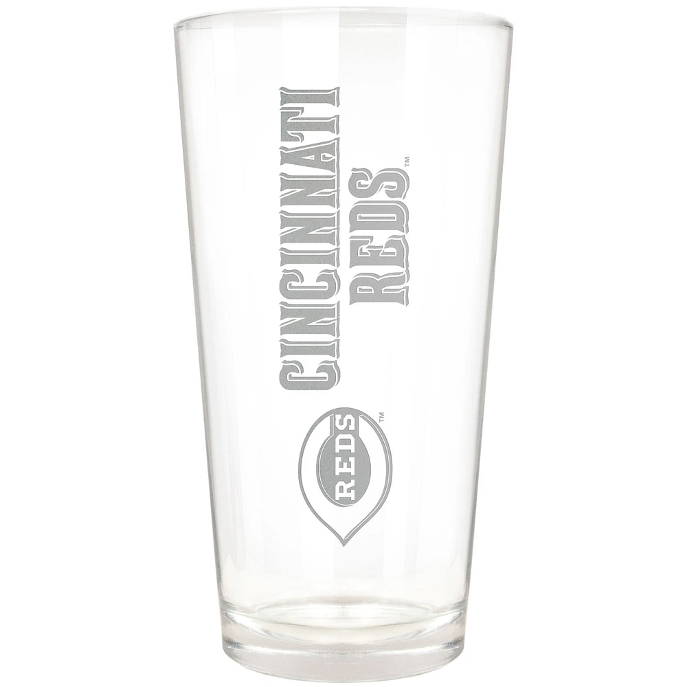 Cincinnati Reds Etched 16oz. Vertical Rally Cry Pint Glass