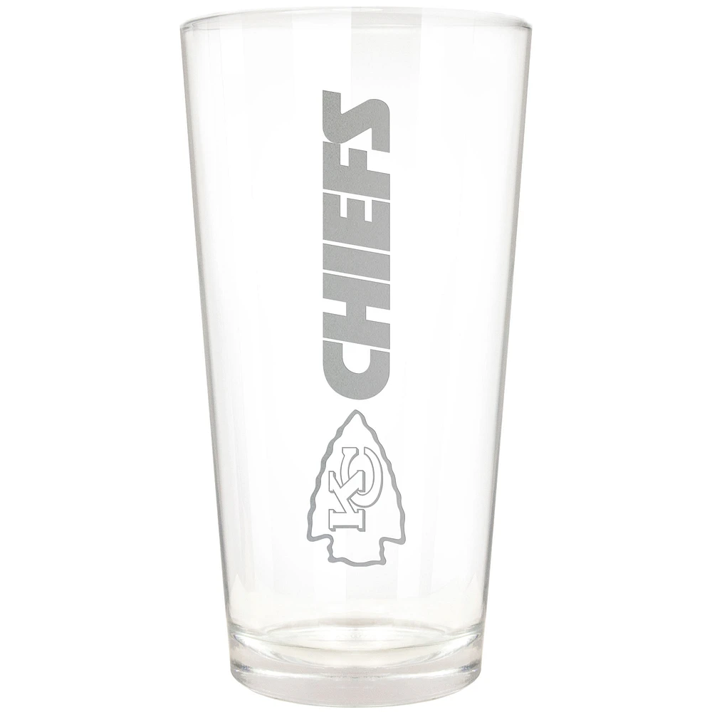 Kansas City Chiefs Etched 16oz. Vertical Rally Cry Pint Glass