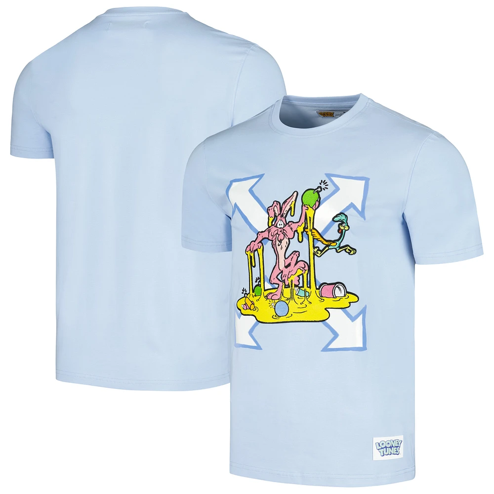 Unisex Freeze Max Light Blue Looney Tunes Arrow Wile E. T-Shirt
