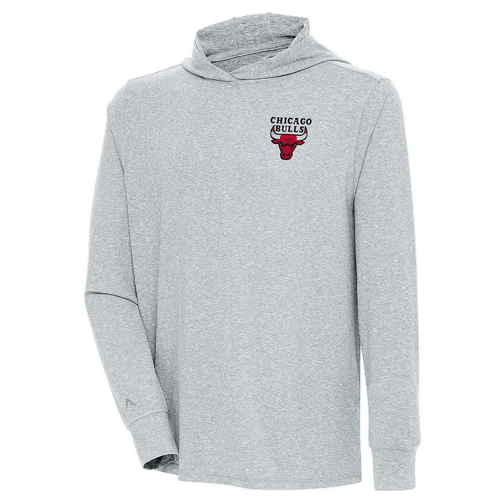 Men's Antigua Heather Chicago Bulls Saga Long Sleeve Hoodie T-Shirt