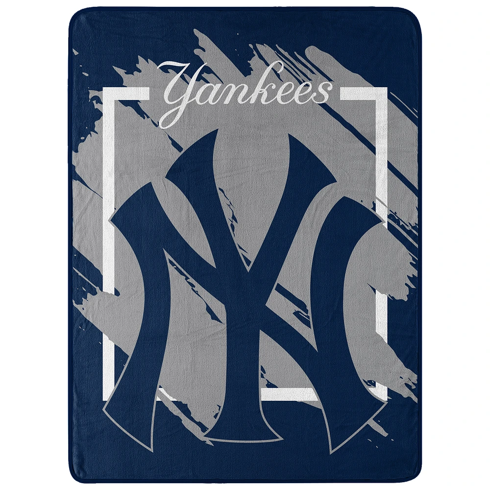 The Northwest Group New York Yankees 46" x 60" Dimensional Micro Raschel Plush Throw Blanket