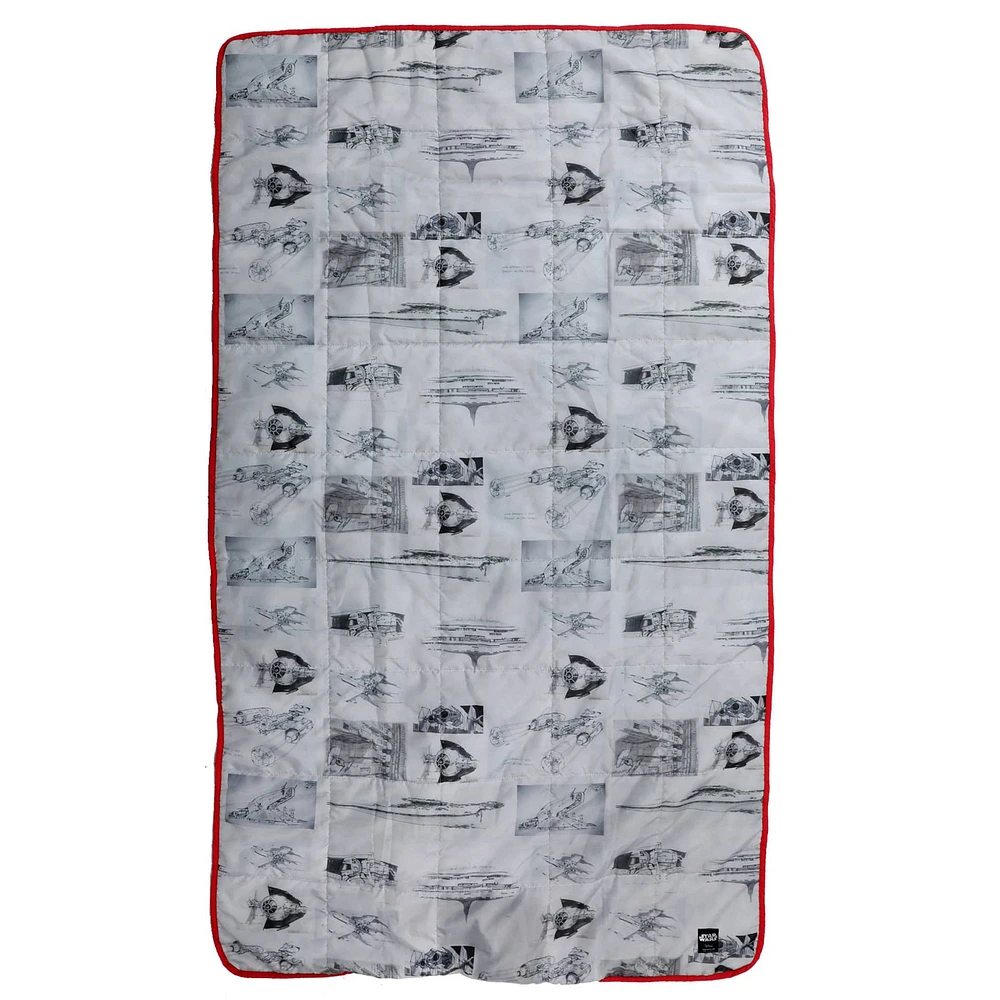 Heroes & Villains Star Wars 42'' x 76'' Packable Throw Blanket