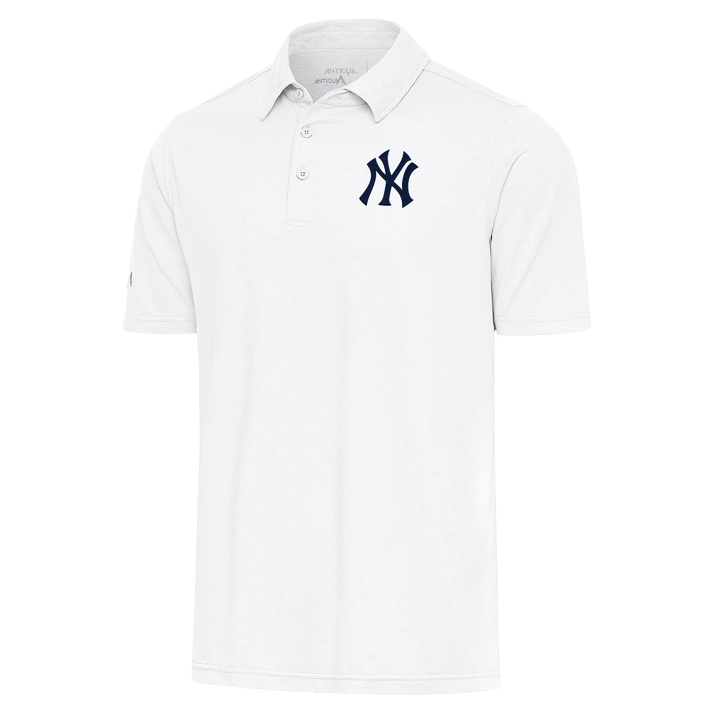 Men's Antigua White New York Yankees Par Polo