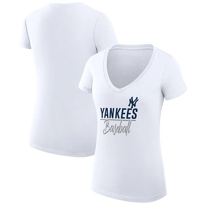 Women's G-III 4Her by Carl Banks White New York Yankees Super-Slim Fit Lightweight Team Graphic V-Neck T-Shirt