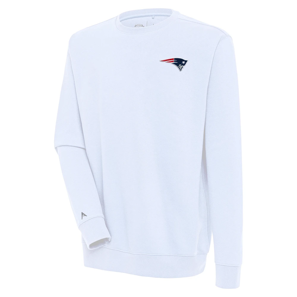 Men's Antigua White New England Patriots Victory Pullover Sweatshirt