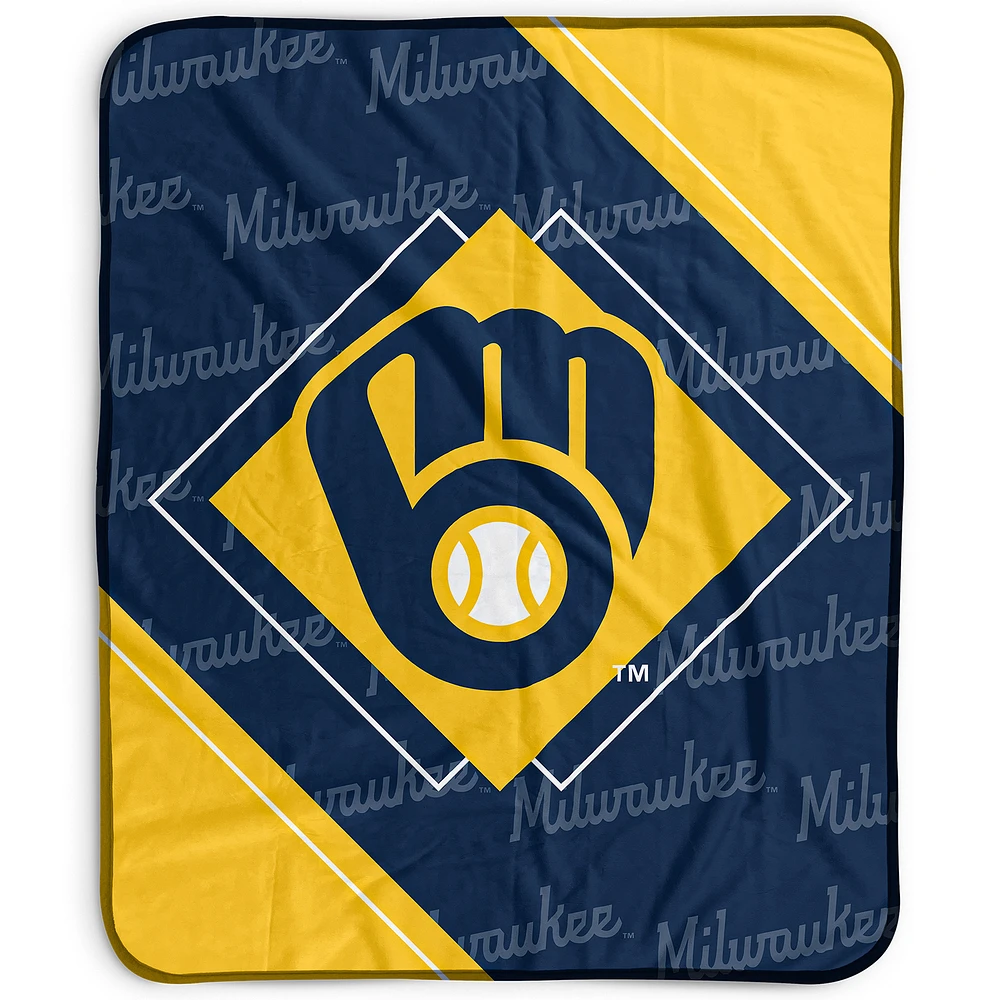 Pegasus Milwaukee Brewers 50" x 60" Diamond Logo Fleece Blanket
