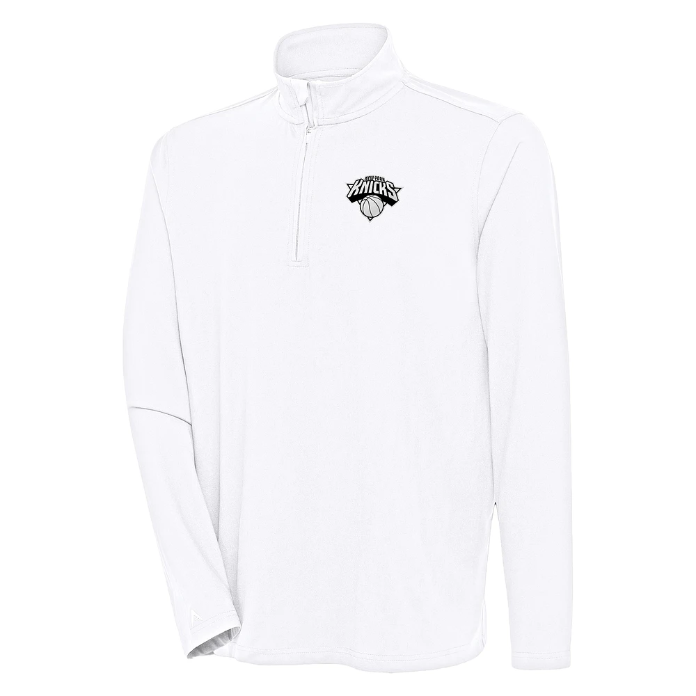 Men's Antigua White New York Knicks Hunk Quarter-Zip Top
