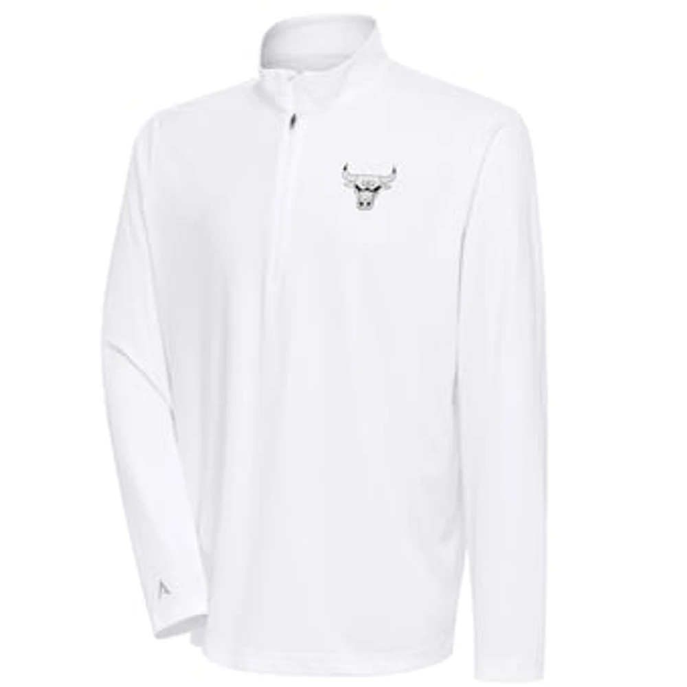 Men's Antigua Chicago Bulls Metallic Logo Tribute Quarter-Zip Top
