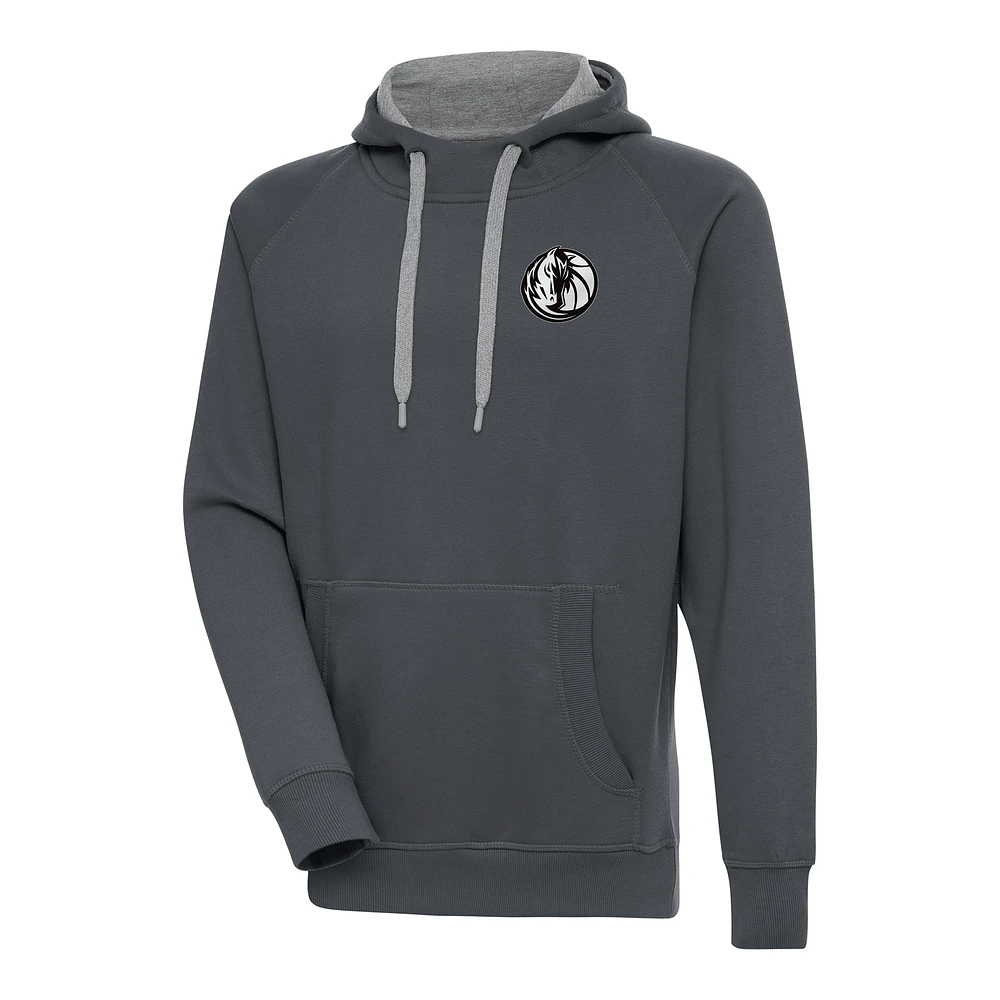 Men's Antigua Charcoal Dallas Mavericks Metallic Logo Victory Raglan Pullover Hoodie