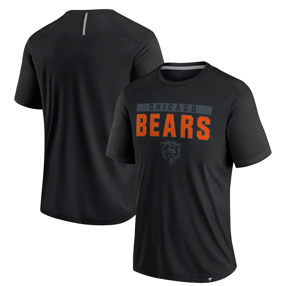 Men's Fanatics Black Chicago Bears Defender Blackout T-Shirt