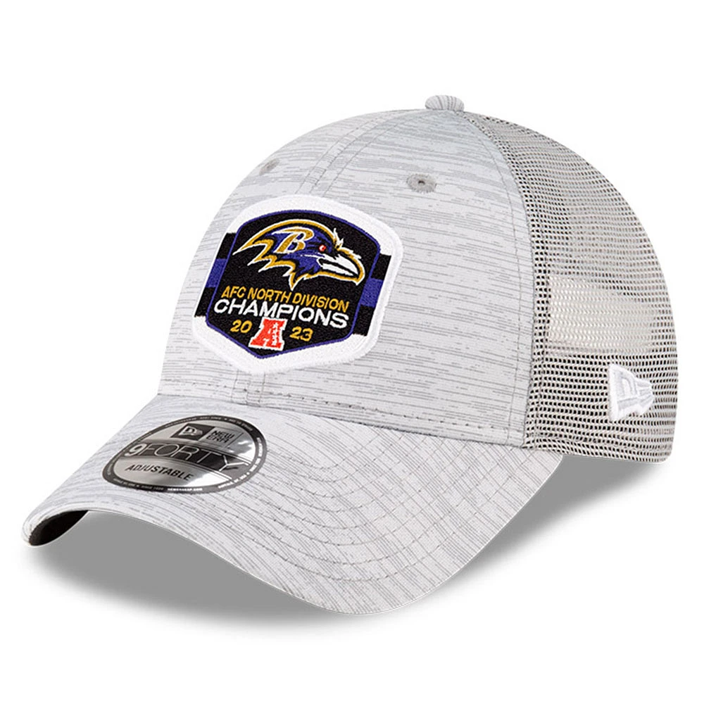 Men's New Era Heather Gray Baltimore Ravens 2023 AFC North Division Champions Locker Room Trophy Collection Trucker 9FORTY Adjustable Hat