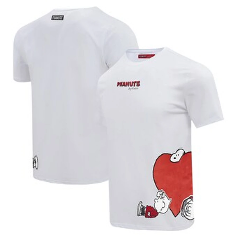 Men's Freeze Max Snoopy White Peanuts Loves Flowers T-Shirt