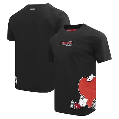 Men's Freeze Max Snoopy Black Peanuts Loves Flowers T-Shirt