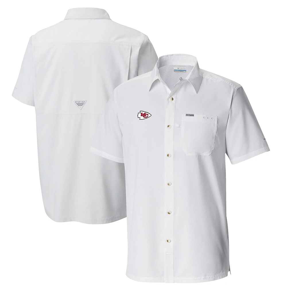 Men's Columbia White Kansas City Chiefs Slack Tide Omni-Wick Button-Up Camp Shirt