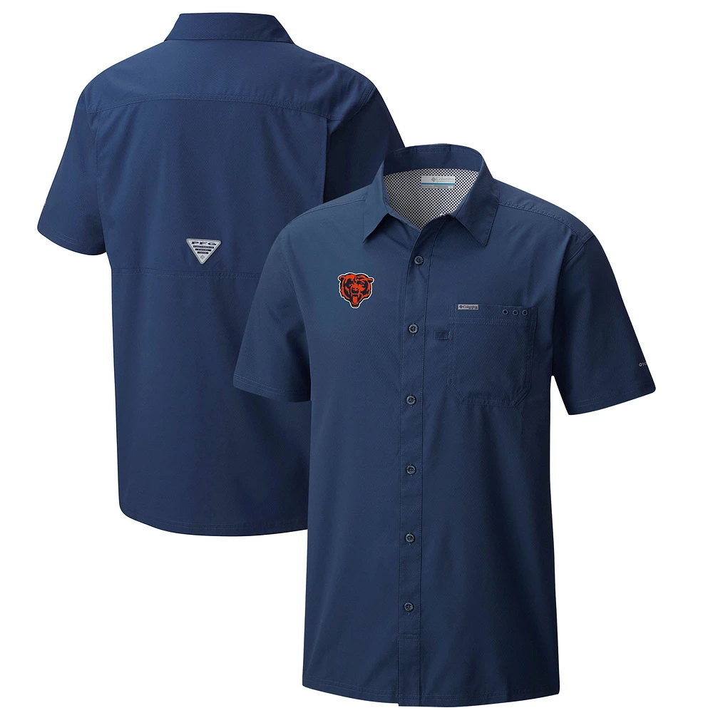 Men's Columbia Navy Chicago Bears Slack Tide Omni-Wick Button-Up Camp Shirt