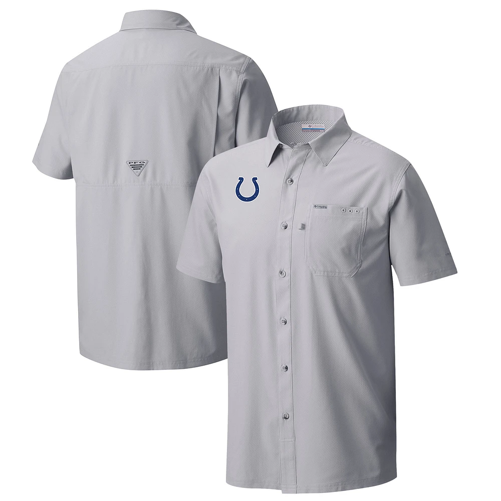 Men's Columbia Indianapolis Colts Slack Tide Omni-Wick Button-Up Camp Shirt