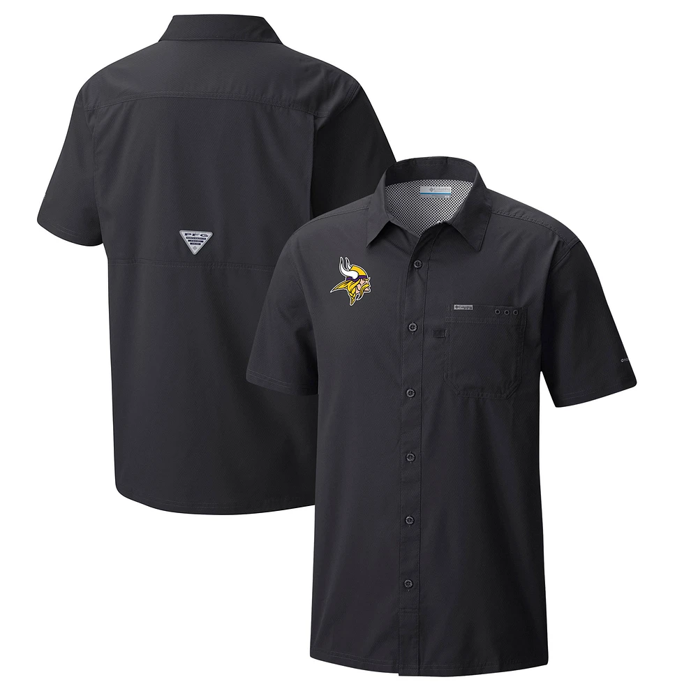 Men's Columbia Black Minnesota Vikings Slack Tide Omni-Wick Button-Up Camp Shirt