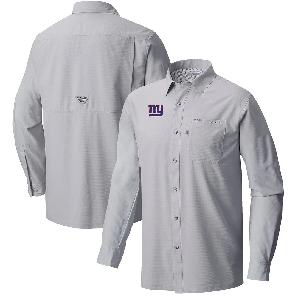Men's Columbia Gray New York Giants Slack Tide Omni-Wick Long Sleeve Button-Up Shirt