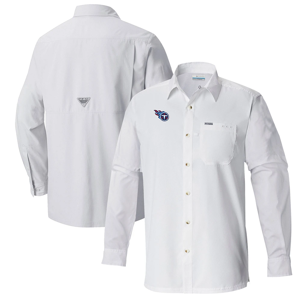 Men's Columbia White Tennessee Titans Slack Tide Omni-Wick Long Sleeve Button-Up Shirt