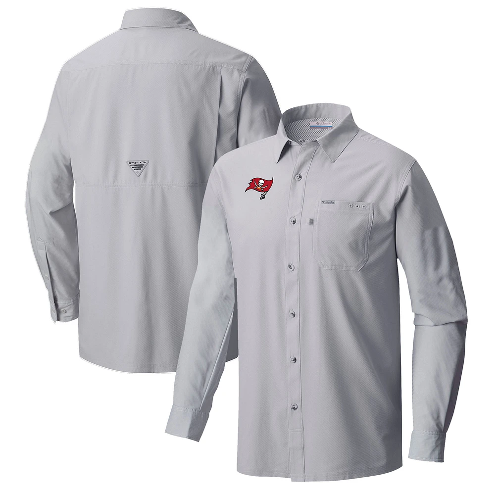 Men's Columbia Gray Tampa Bay Buccaneers Slack Tide Omni-Wick Long Sleeve Button-Up Shirt